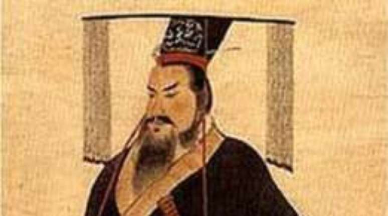 Qin Shi Huang viveu entre 259-210 a.C. e se tornou o Primeiro Imperador da China.