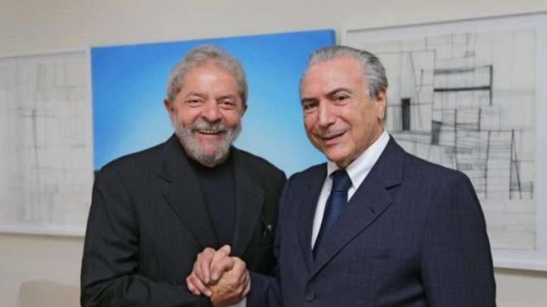 "O que está contido na Carta aos Brasileiros (documento divulgado por Lula em 2002) do ponto de vista de fundamentos macroeconômicos é o que acreditamos", diz Moreira Franco. Na foto, Lula recebe Temer, no Instituto Lula, em 2015