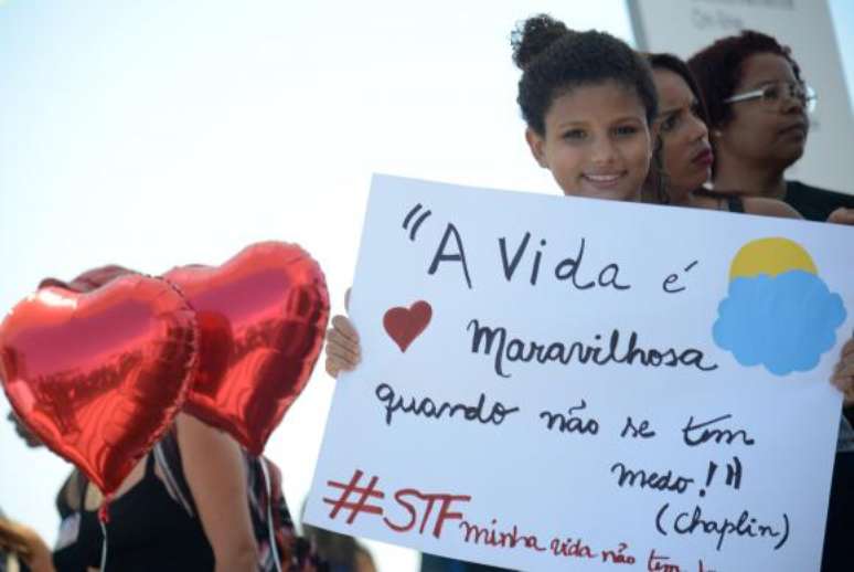 Crianças que sofrem de doenças raras foram ao ato em frente ao Museu do Amanhã