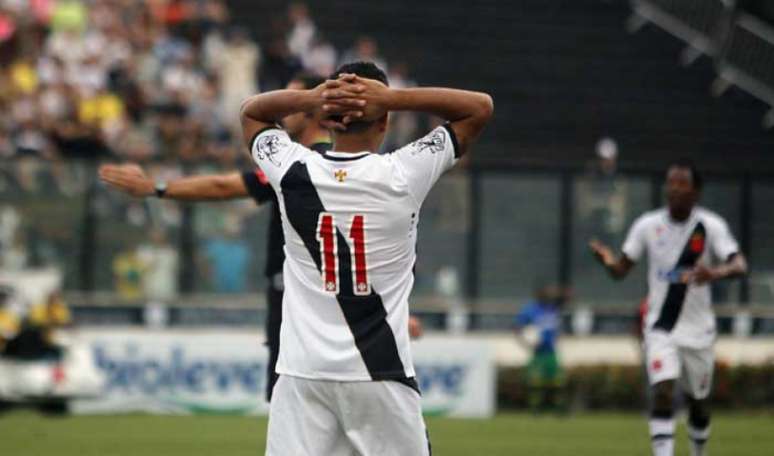 Vasco perdeu para o CRB por 2 a 1 na última rodada da Série B (Foto: Reginaldo Pimenta/Raw Image)