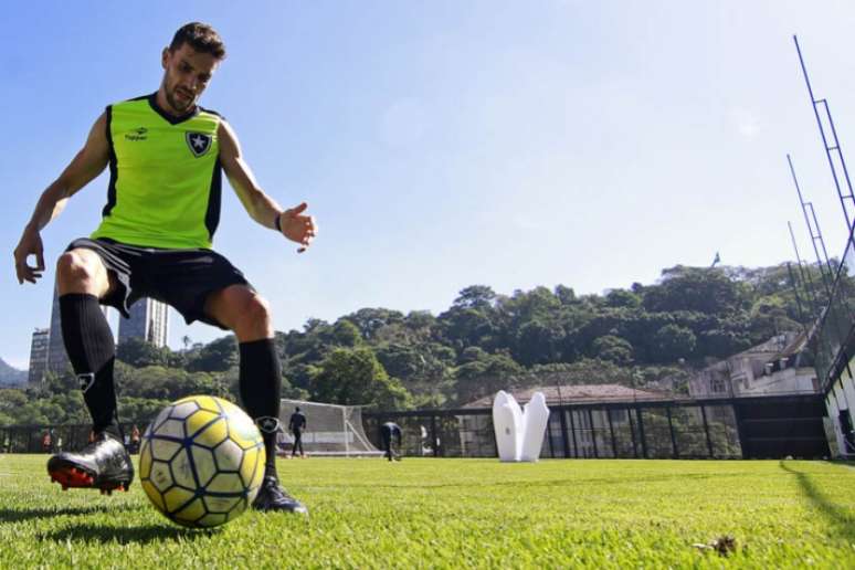Rodrigo Pimpão deve ser titular no Arruda nesta quarta-feira (Foto: Vitor Silva/SSPress/Botafogo)