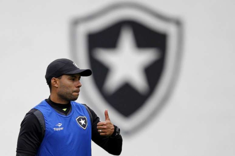 No clube desde 2008, Jair Ventura foi efetivado no cargo há pouco mais de dois meses (Vitor Silva/SSPress/Botafogo)