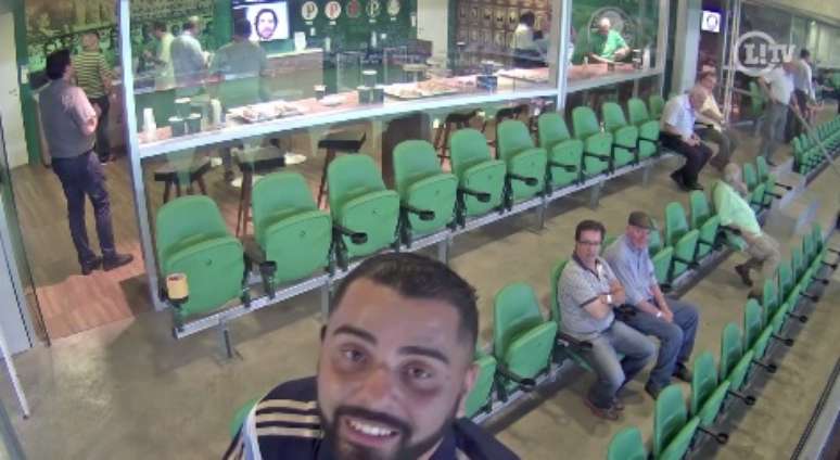 Câmera instalada pela WTorre no camarote do Palmeiras foi tampada por um funcionário