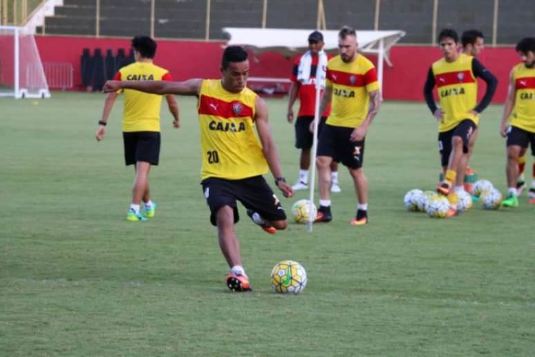 Vitória treinou na manhã deste sábado (Foto: Francisco Galvão/EC Vitória)