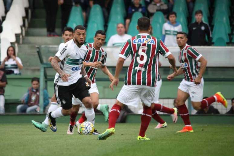 Fluminense e Coritiba ficaram no 1 a 1 neste domingo (Foto: Guilherme Artigas/Fotoarena/Lancepress!)