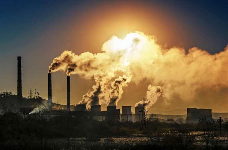 Em 2015, a concentração atmosférica de CO2 -principal gás de efeito estufa de longa duração- alcançou 400 partes por milhão (ppm), segundo indica o Boletim sobre os gases do efeito estufa que publica anualmente a OMM.