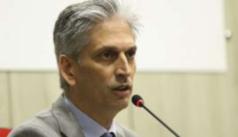 O secretário executivo do Ministério da Indústria, Comércio Exterior e Serviços, Fernando Furlan, representou o ministério mesmo já estando exonerado