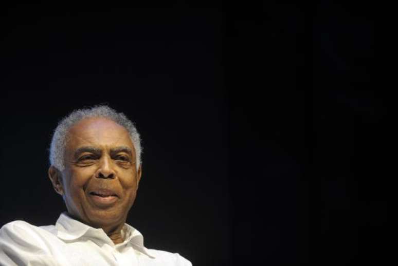 Gilberto Gil está internado para exames