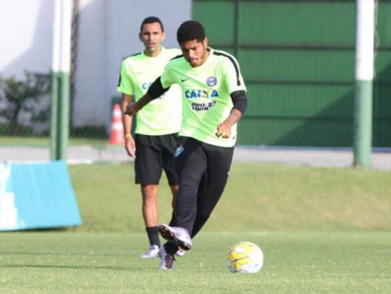 Leandro é um dos desfalques do Coxa para a próxima rodada (Divulgação/Coritiba)