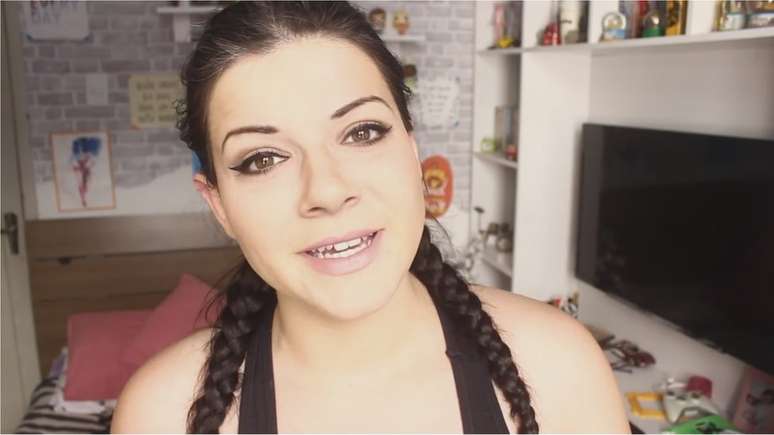 A gaúcha Ana de Cesaro abandonou a carreira nas artes marciais para profissionalizar seu canal no Youtube