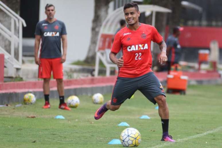 Everton em treino do Flamengo (Gilvan de Souza / Flamengo)