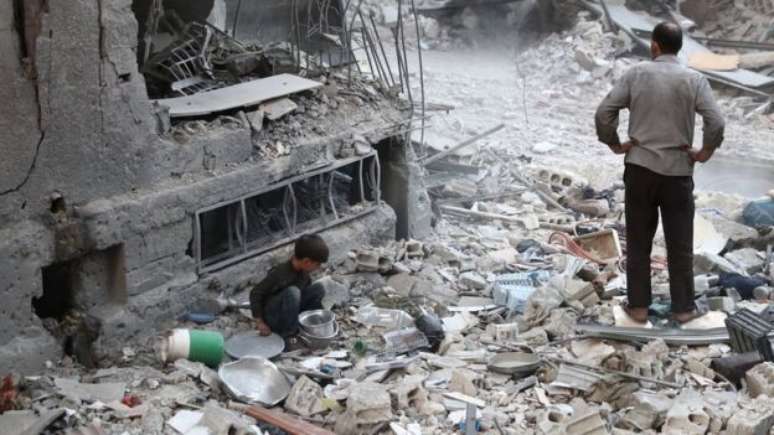 H&aacute; cerca de 275 mil pessoas vivendo em Aleppo em meio ao conflito 