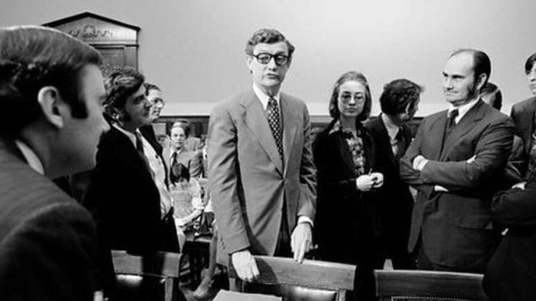 Hillary ao lado de John Doar durante as investigações do escândalo de Watergate