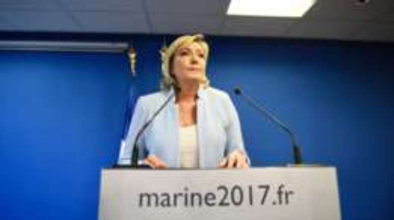 "A eleição de Trump é uma boa notícia para nosso país", disse a francesa Marine Le Pen