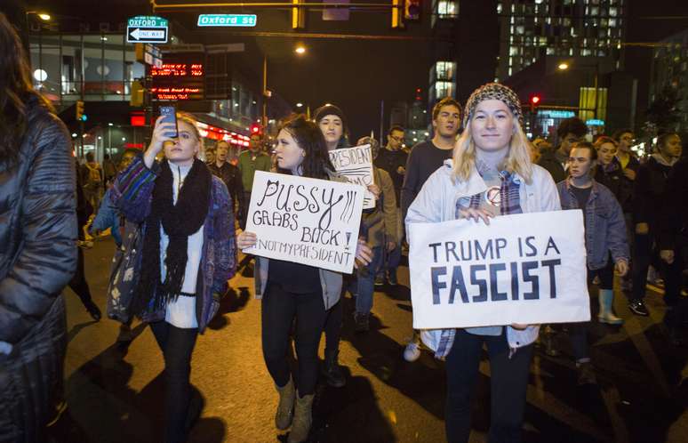 Milhares de manifestantes protestaram contra a eleição de Donald Trump na Filadelfia