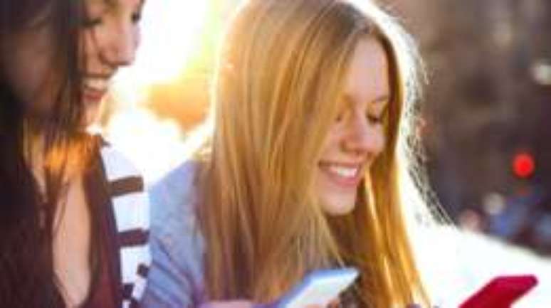 Estudo na Austr&aacute;lia est&aacute; mapeando estados emocionais ao redor do mundo de acordo com posts nas redes