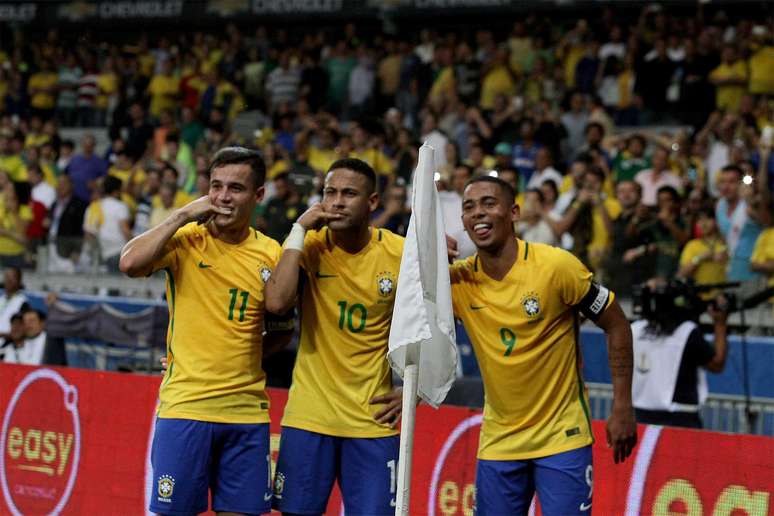 Neymar comemora seu gol
