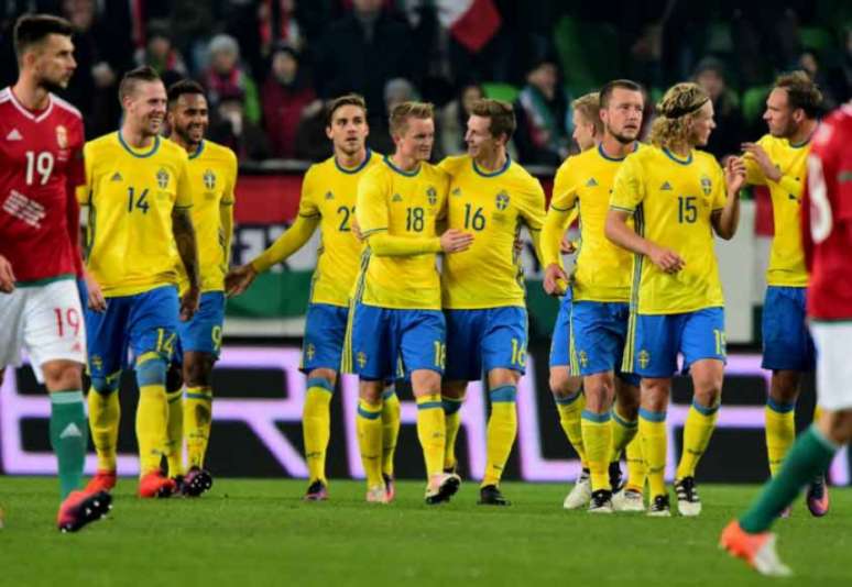 Larsson fez o primeiro da Suécia (Foto: Attila Kisbenedek / AFP)