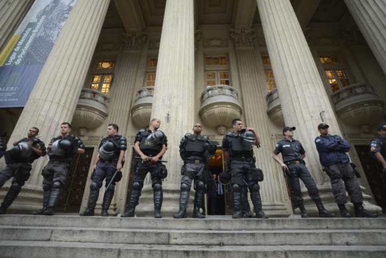 Rio de Janeiro - Policiamento será reforçado na Assembleia Legislativa para votação de pacote de corte de gastos