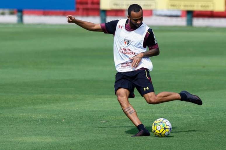 Wesley atuando contra o Grêmio pelo Brasileirão