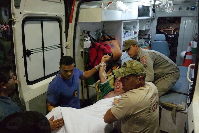 O ex-governador Anthony Garotinho mostrou resistência durante sua transferência do hospital para o presídio de Bangu, no Rio de Janeiro (RJ)