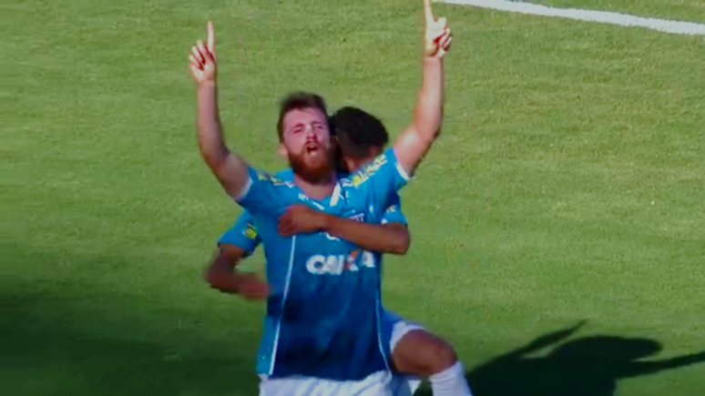 Diego Jardel comemora seu gol