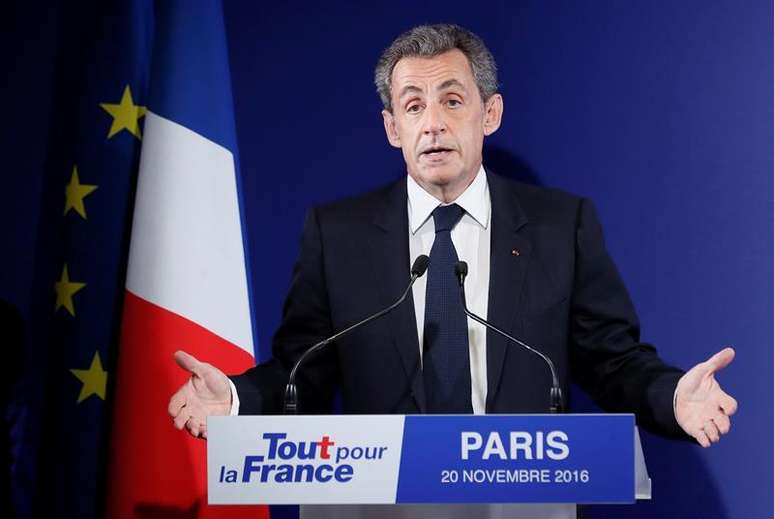 Nicolas Sarkozy reconhece derrota nas eleições primárias