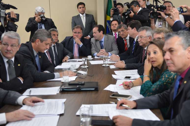 Reunião do ministro Geddel Vieira Lima com líderes da base aliada na Câmara dos Deputados, em junho de 2016.