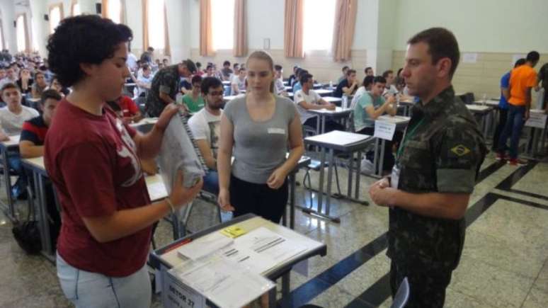Mais de 7,7 mil jovens se inscreveram para as 40 vagas reservadas pela primeira vez às mulheres na Escola Preparatória de Cadetes do Exército