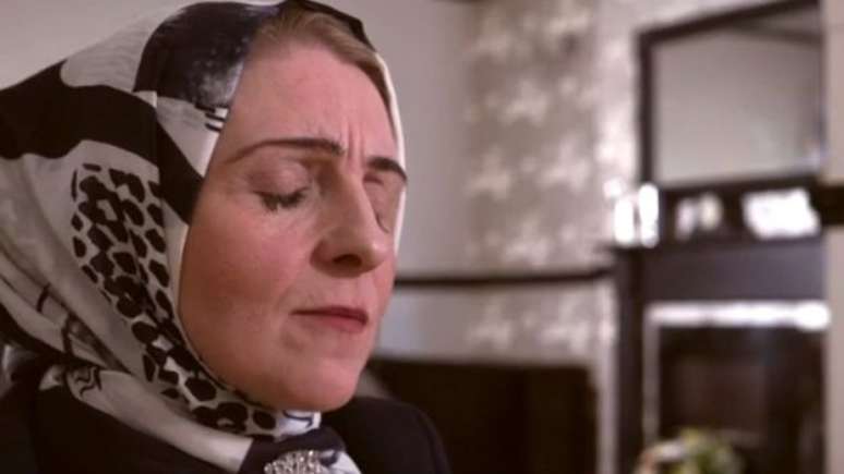 Nicola lan&ccedil;ou bra&ccedil;o brit&acirc;nico de rede alem&atilde; que quer 'desradicalizar' extremistas: "A vulnerabilidade (de Rasheed) foi manipulada por tr&aacute;s de uma ideia: 'existe um califado e, se voc&ecirc; n&atilde;o fizer essa jornada, voc&ecirc; n&atilde;o &eacute; um bom mu&ccedil;ulmano'" 