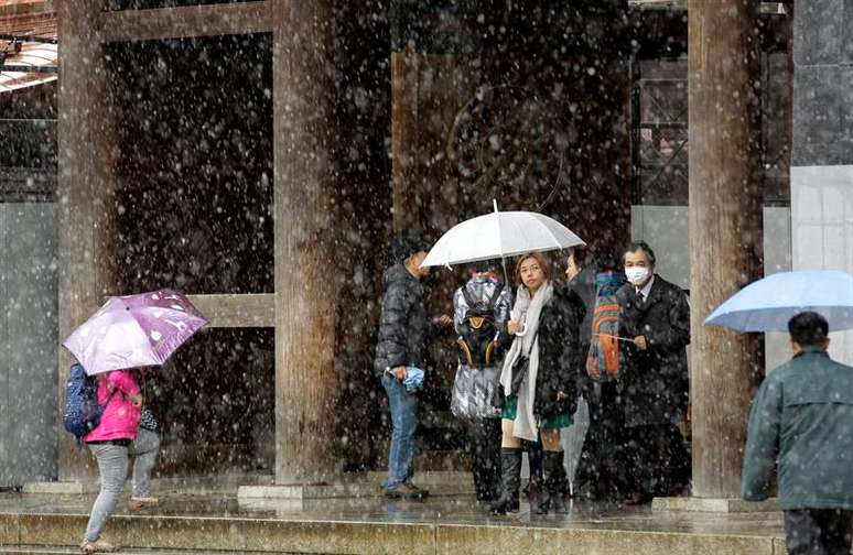 Tóquio tem a primeira nevasca no mês de novembro em 54 anos