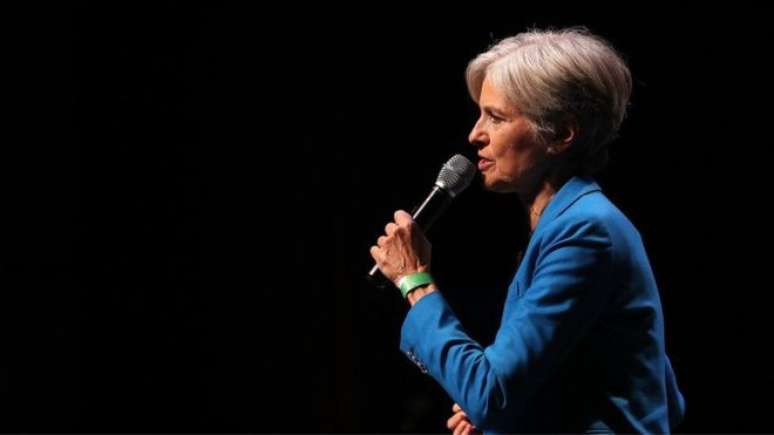 Jill Stein iniciou uma campanha para arrecadar os US$ 7 milhões necessários para pedir a recontagem em três Estados