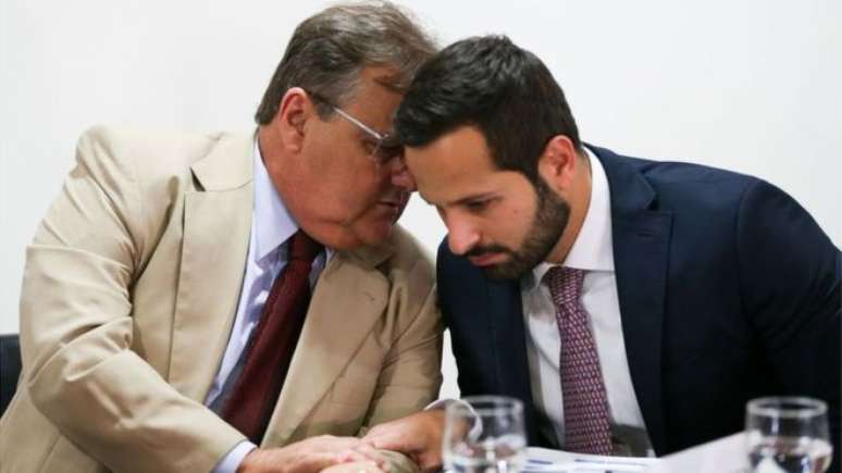 Embate entre Geddel Vieira Lima (esq.) e Marcelo Calero (dir.) abriu nova crise no governo de Michel Temer