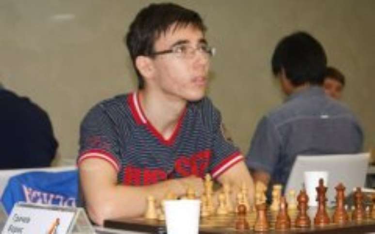 Campeão mundial de xadrez morre ao fazer 'parkour' na Rússia