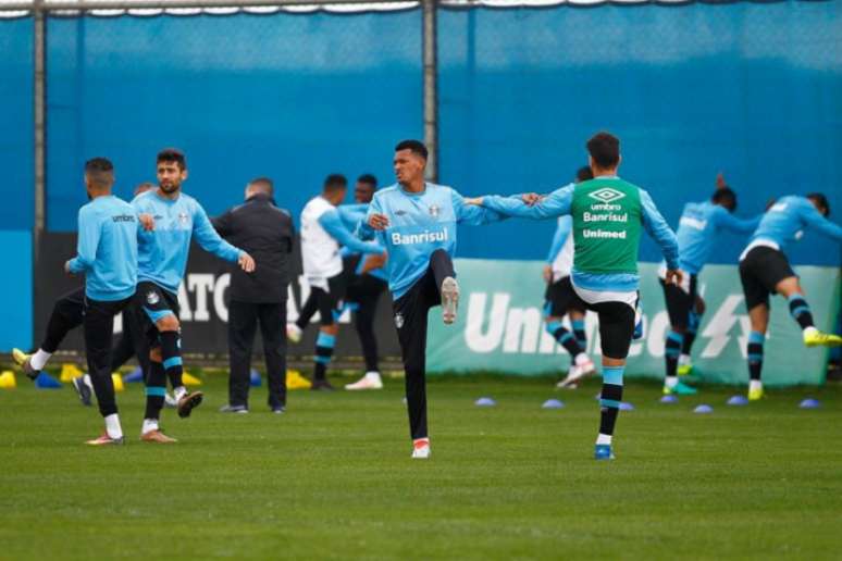 Jogadores do Grêmio foram liberados e só voltam a treinar na quarta-feira (Foto: Divulgação)