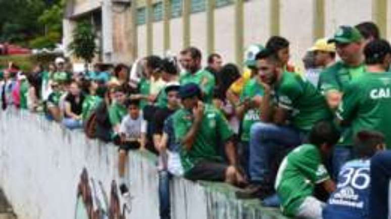 Dentista afirma que tragédia com avião da Chapecoense abalou todas as cidades vizinhas