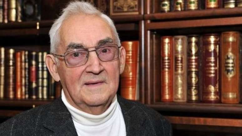 Al&eacute;m de enxadrista, Mark Taimanov tamb&eacute;m era reconhecido como pianista