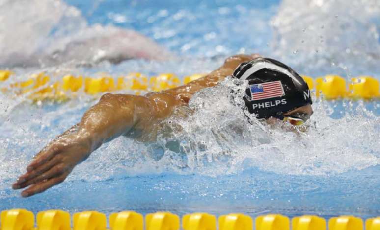 Fora das piscinas, Michael Phelps participa de premiação internacional (Foto: Ari Ferreira/Lancepress!)