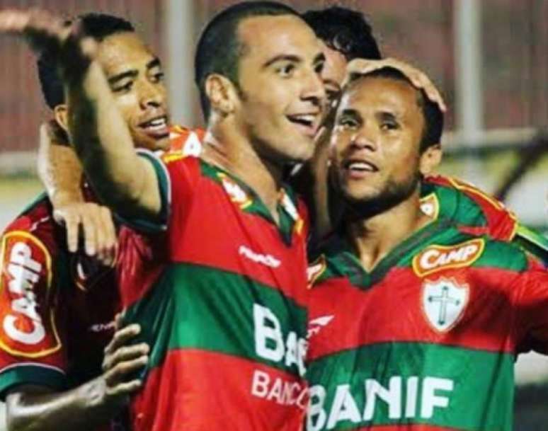 Luis Ricardo, à direita, e Ananias, ao centro, comemoraram muitos gols na Portuguesa (Reprodução/Instagram)