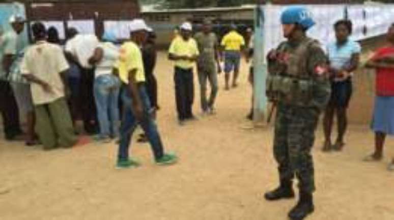 Forças da ONU grantiram a realização do primeiro turno da eleição presidencial no Haiti em 20 de novembro