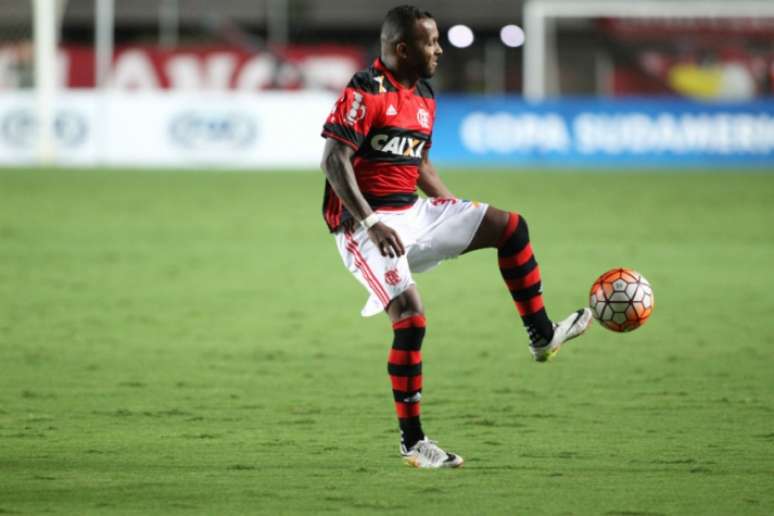 Chiquinho passou por cirurgia na quarta-feira (Foto: Gilvan de Souza / Flamengo)