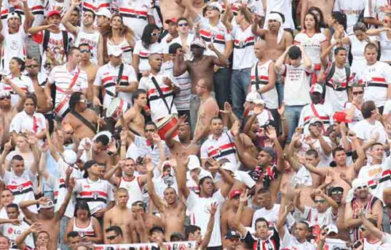 Torcida do São Paulo faz festa no Pacaembu (Foto: Eduardo Viana/Lancepress!)