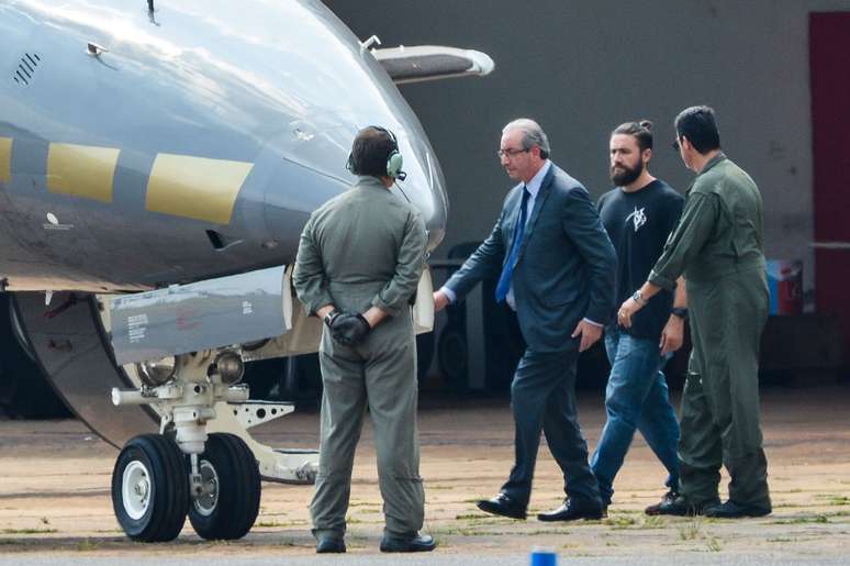 Eduardo Cunha é preso e transferido de Brasília para sede da PF em Curitiba, em outubro