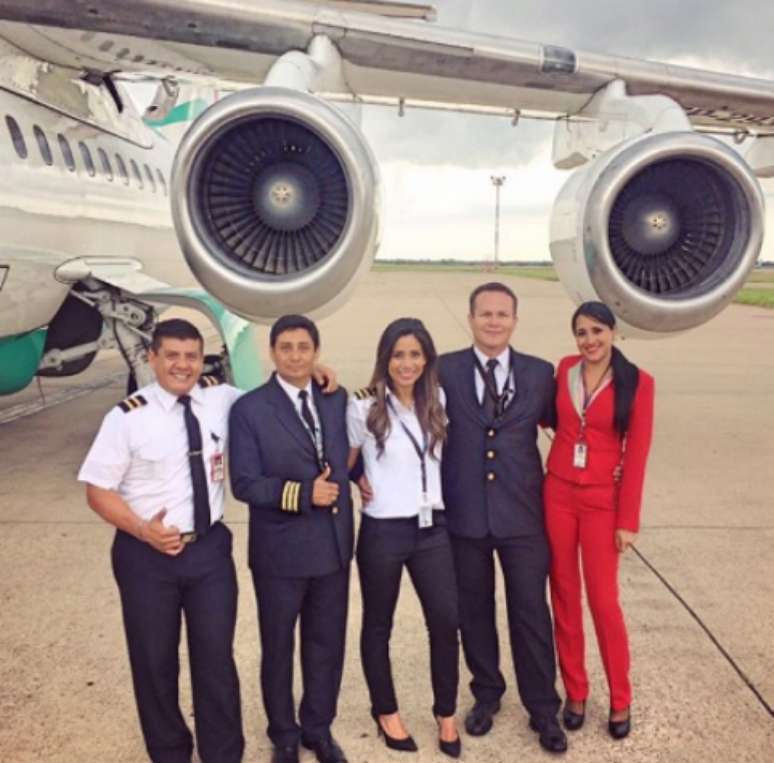 Ximena Suarez, uma das sobreviventes, defendeu o piloto (Foto: Reprodução/Facebook)