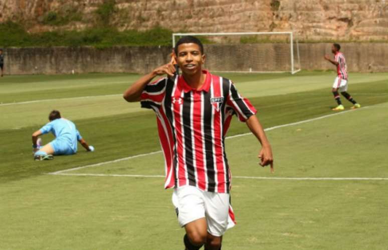 Marquinhos Cipriano foi campeão paulista sub-17 e artilheiro do estadual (Foto: Afonso Pastore/saopaulofc.net)