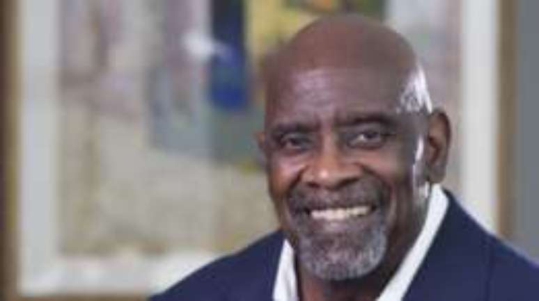 Chris Gardner agora viaja o mundo dando palestras de motivação