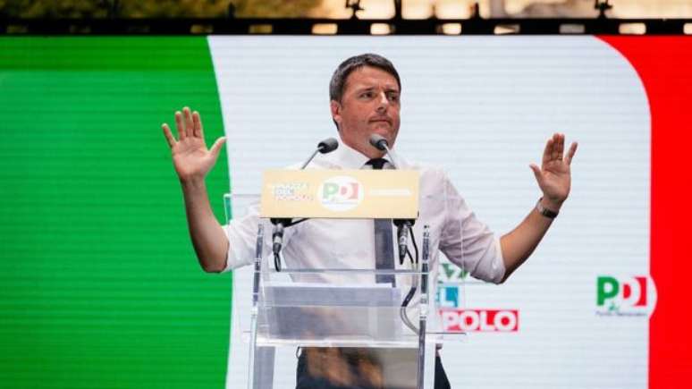 Destino de Matteo Renzi estava ligado a resultado de plebiscito 