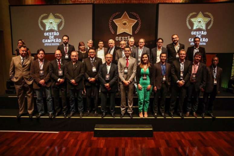 Com representantes dos clubes, Gestão de Campeão foi lançado em São Paulo (Foto: divulgação)