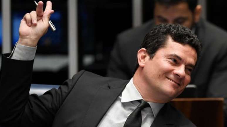 Para historiador, juiz federal Sérgio Moro está muito em evidência e aconselha que ele apareça menos 