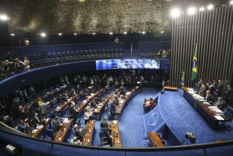 Renan tirou da pauta do plenário do Senado o projeto que trata do abuso de autoridade